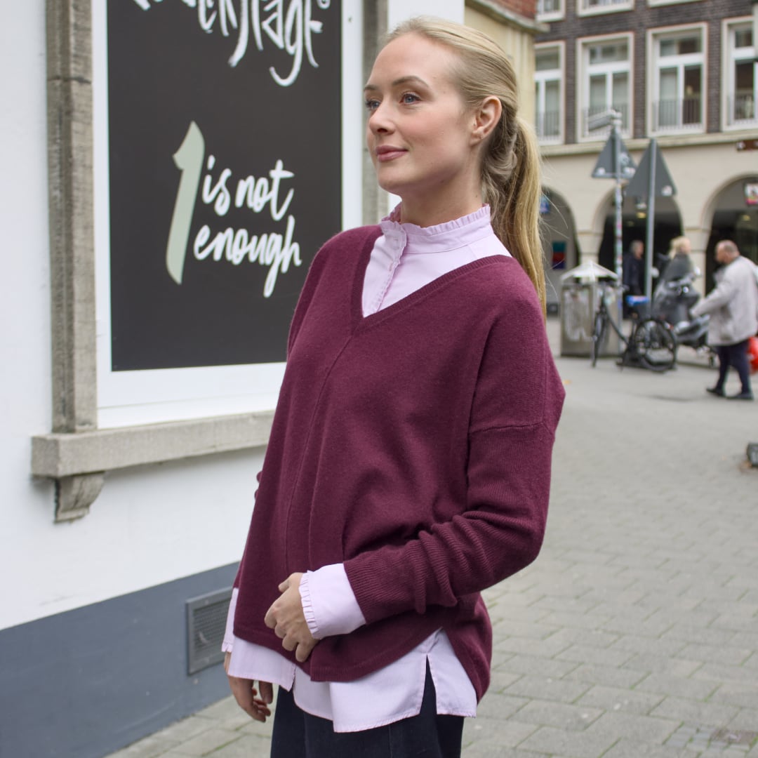 LÄSSIGER V-PULLOVER CASHMERE